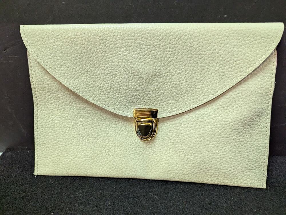 Vegan Pebbled Leather Conververtible Clutch Purse Shoulder Bag gold chain clasp